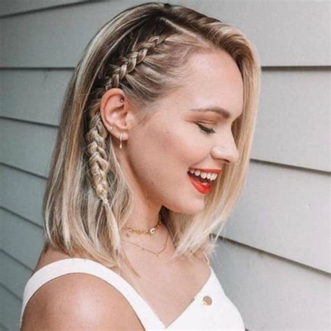 lado trenzas de moda con cabello suelto|15 trenzas con cabello suelto que puedes hacerte fácil